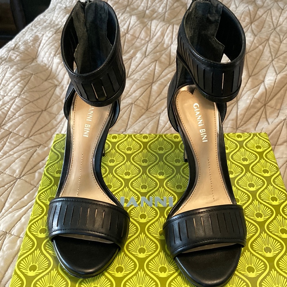New sandal heels